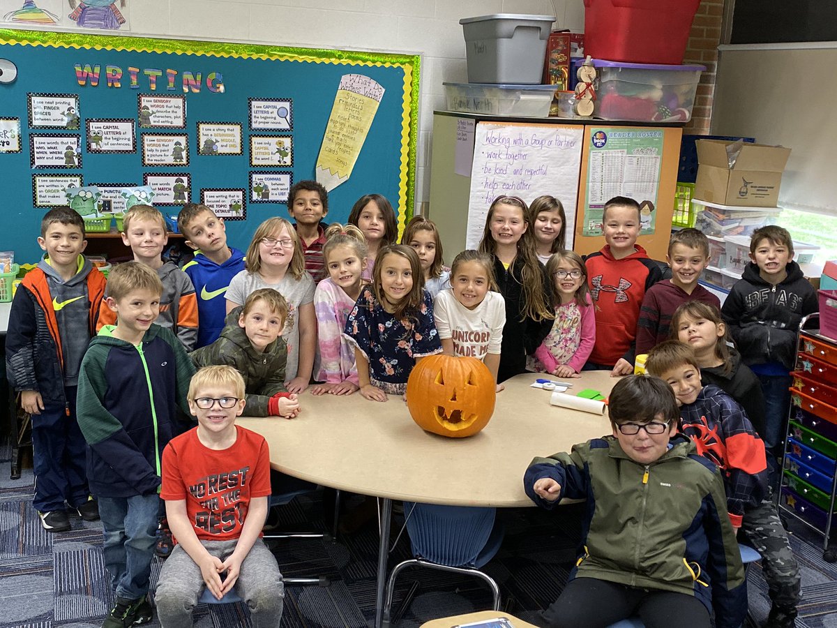 missbayuk06's tweet photo. Super silly second graders!! @mayer1nes @EricTho21409819 https://t.co/bqgKc3fuzs