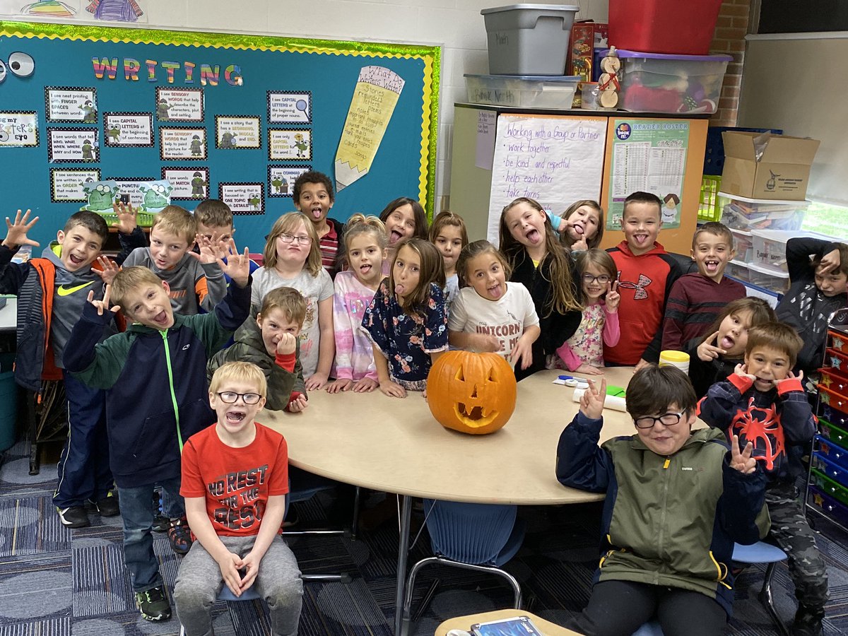 missbayuk06's tweet photo. Super silly second graders!! @mayer1nes @EricTho21409819 https://t.co/bqgKc3fuzs