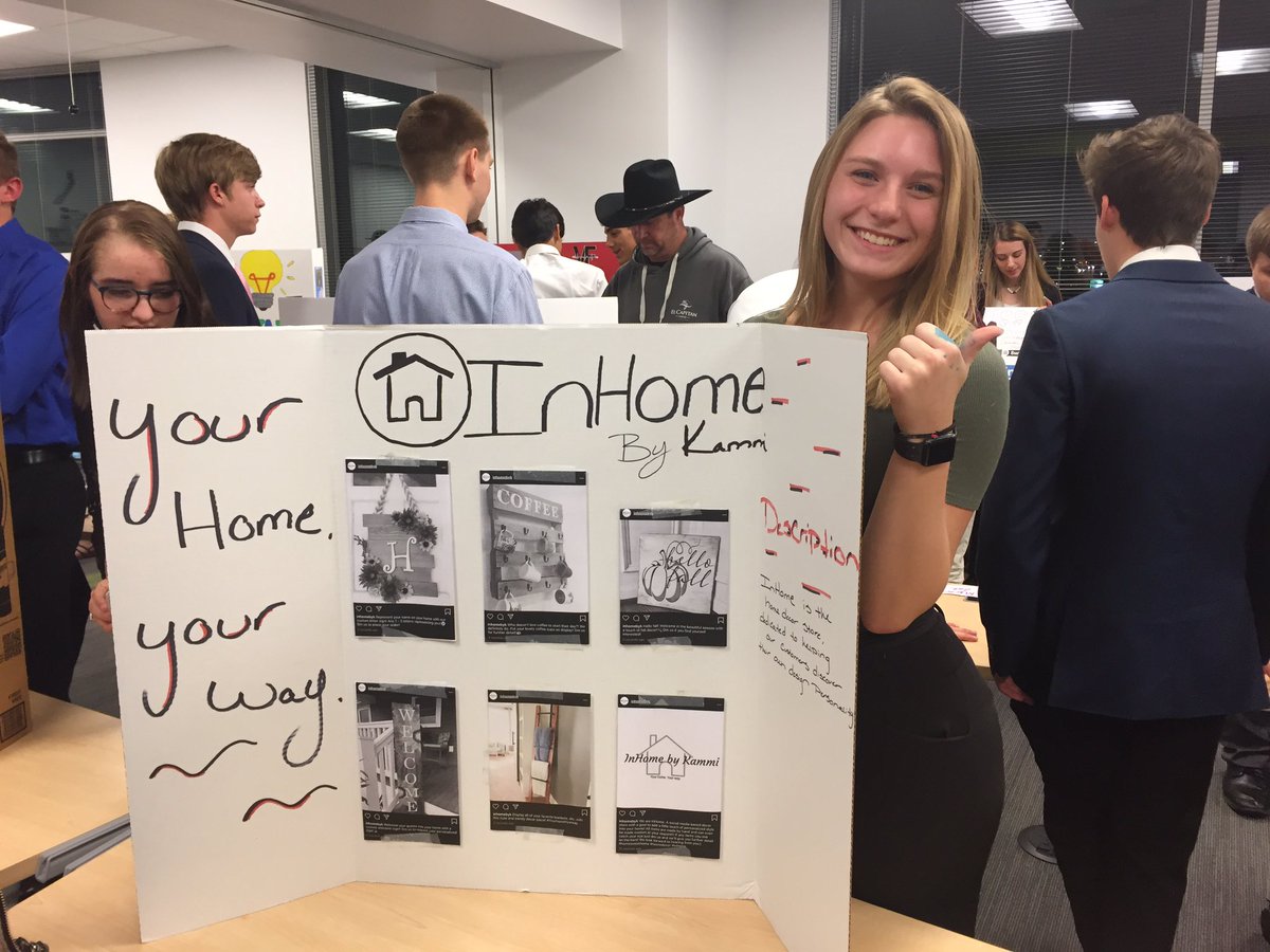 Over the past 2 weeks, business accelerator students have been focusing on presenting where they are in their businesses in front of parents, other students, and business professionals!