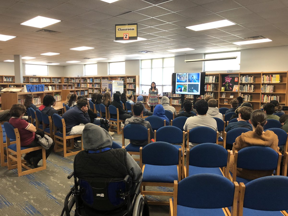 Amazing author visit with Leila Sales! Thank you for making such amazing connections with our students! @AHSnewss <a href="/LeilaSalesBooks/">Leila Sales</a> <a href="/AISDLibTech/">AISDLibTech</a>