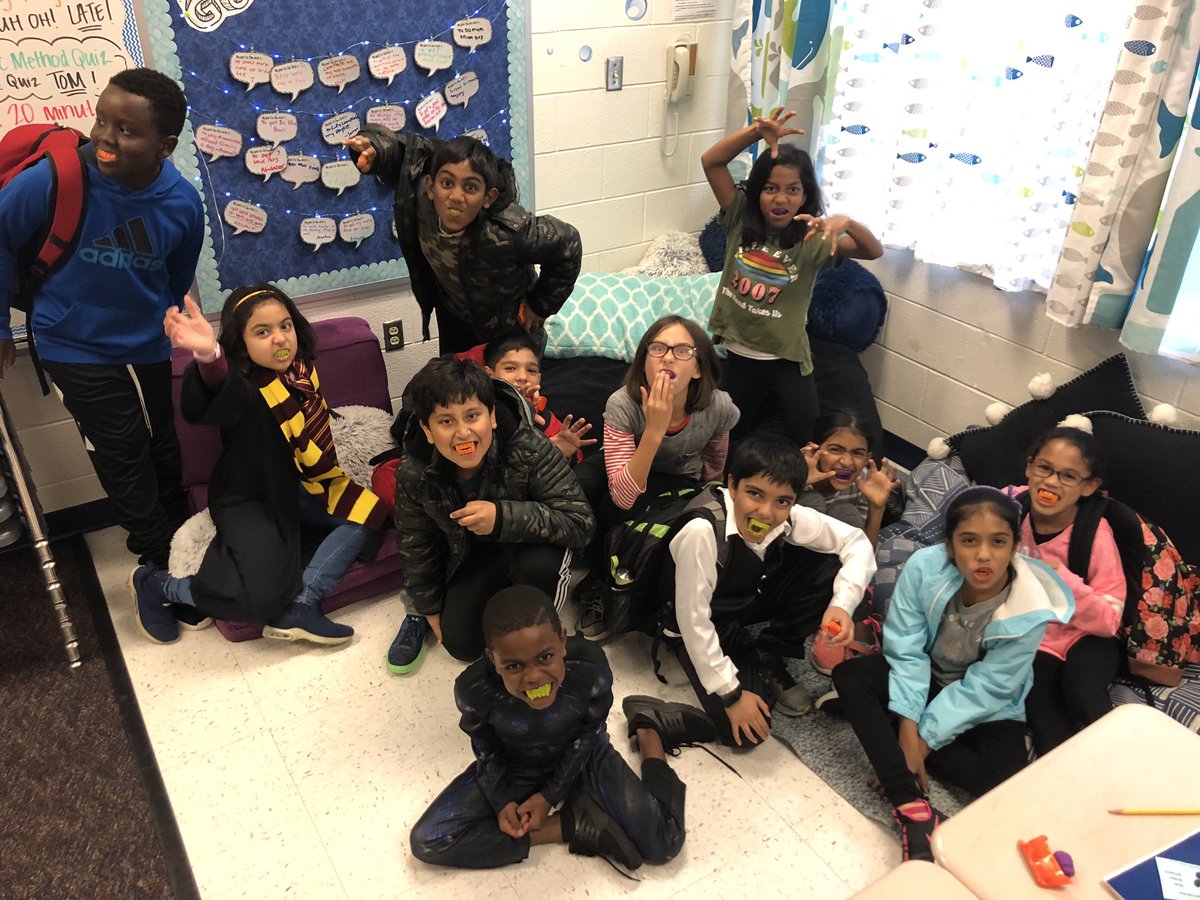 Halloweening in 4th grade! 👻🎃🍬#rlc20 <a href="/RLCPrincipal/">Diane Insari</a> <a href="/RLC_Coyotes/">Rosa Lee Carter ES</a>