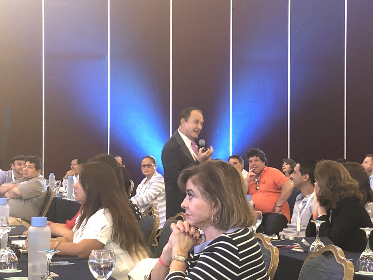 DrJAVazquez's tweet photo. Gran cierre del VI Congreso Latinoamericano de Simulación Clinica @FLASICSP Dr. Octavio Ruiz Speare. Cirujano, pionero del ATLS en México, General y Gran Educador hablando de liderazgo.#FLASIC2019 #SoMe4Surgery #SoMe4IQLatAm https://t.co/PdtqJ5fHhR