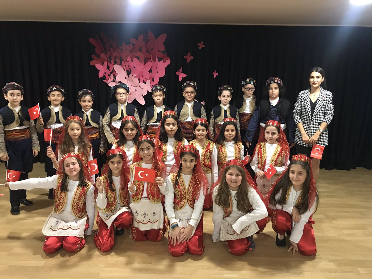 PGozlukaya's tweet photo. Denizli Doğa koleji Zeybek ekibi 🌟
@denizlidoga https://t.co/68pshDNU0M