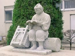 知人に「二宮金次郎が歩きスマホみたいって言われるの知ってる？」と