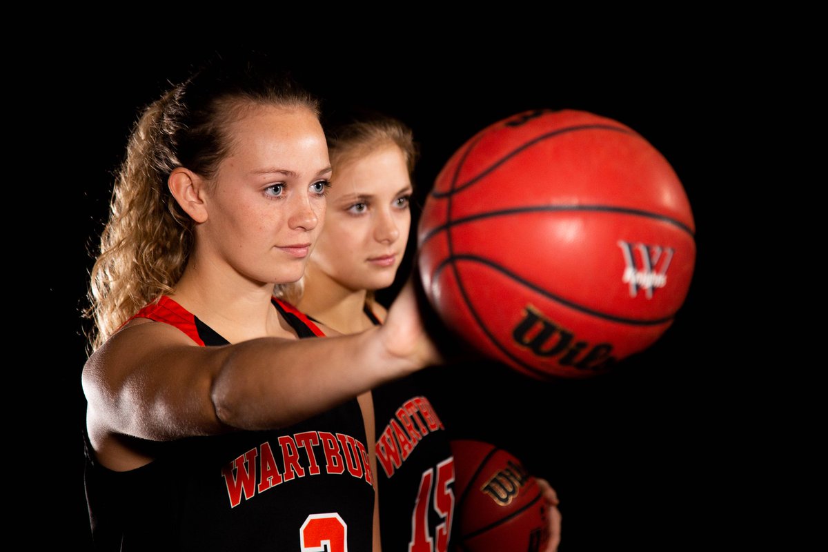 VoigtMedia's tweet photo. Who did it better? @WartburgWBBALL @WartburgMBball https://t.co/af1tHNWoOK