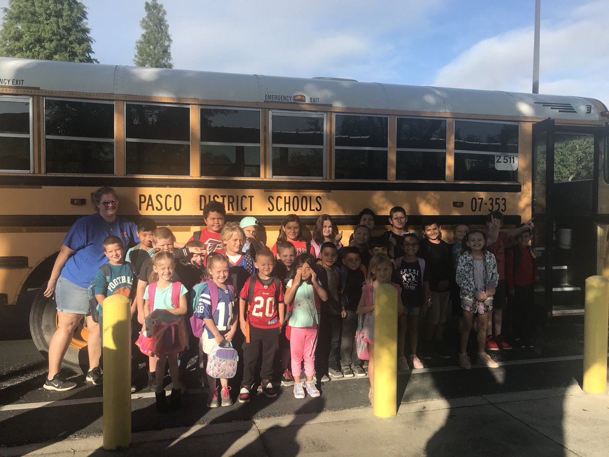Congrats to Bus 511!! CWTES Bus of the Month!!! ⁦<a href="/CWTESPrincipal/">Julie Marks</a>⁩