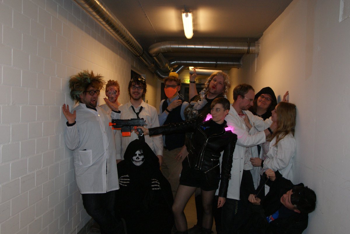 FablabLuebeck's tweet photo. Unsere vertrauensvolle Crew bereitet sich auf die nächsten wichtigen Projekte vor.

#Halloween19 #HalloweenLab #halloweencostume #HalloweenVibes #makealmostanything #openlab #irgendwasmit3D https://t.co/3n52fv9Cmp