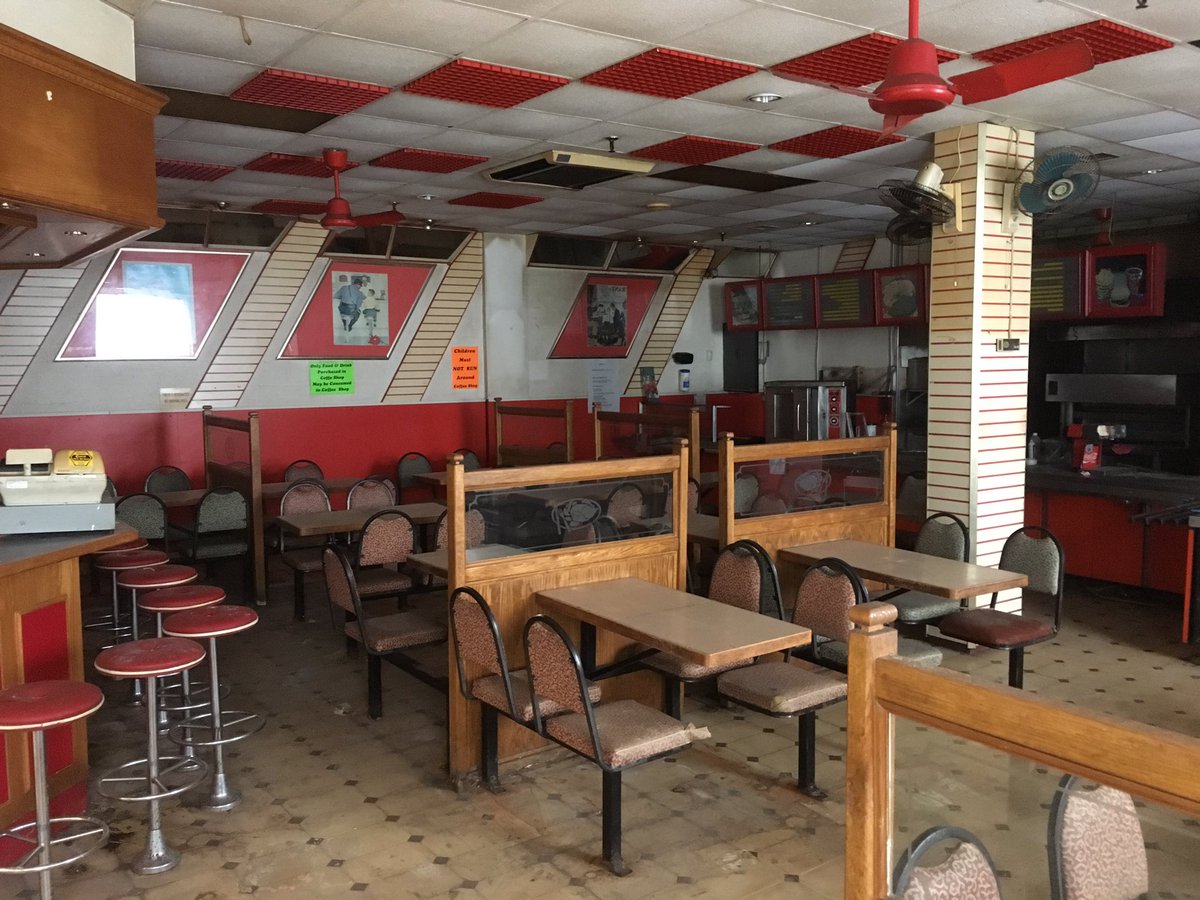 Diarmuid_G's tweet photo. Bursting with nostalgia of many’s a good sausage &amp; chip with my grandmother here at Harry’s Cafe in the old Dunnes building on Sarsfield St. Excited to see what @ul do with this building! https://t.co/s9pgWupZg0