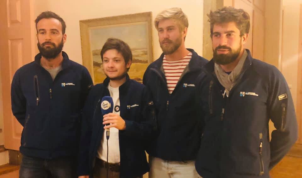 AhoySailing's tweet photo. 2nd passage à l’Ambassade de France au Portugal avec une itw de la FrenchRadio 🎙 et une belle rencontre avec Sophie greffée du rein qui fait partie d’une course en faveur du don d’organes dimanche à Lisbonne à laquelle nous participons

#mucoviscidose #grefferlesouffledelespoir https://t.co/8Own95VSuU