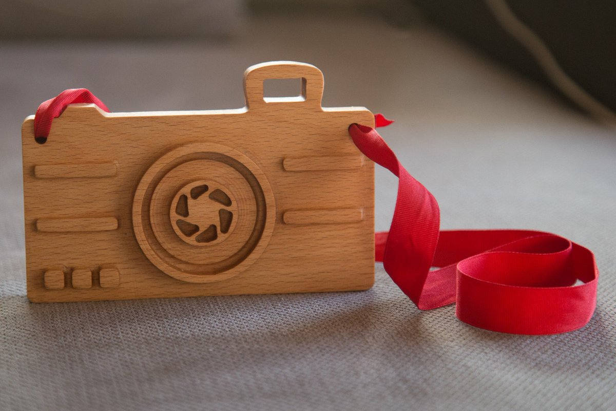 FoxbyFox's tweet photo. Say #Cheese!๐ท
Shop at https://t.co/vcwPwSK3p0
.
.
#camera #photocamera #photo #wooden #toys #handmade #hardwood #baby #toddler #family #weekend #friday #madeinLT #madeinLithuania #education #imagination #love https://t.co/EqNiX5NSRY