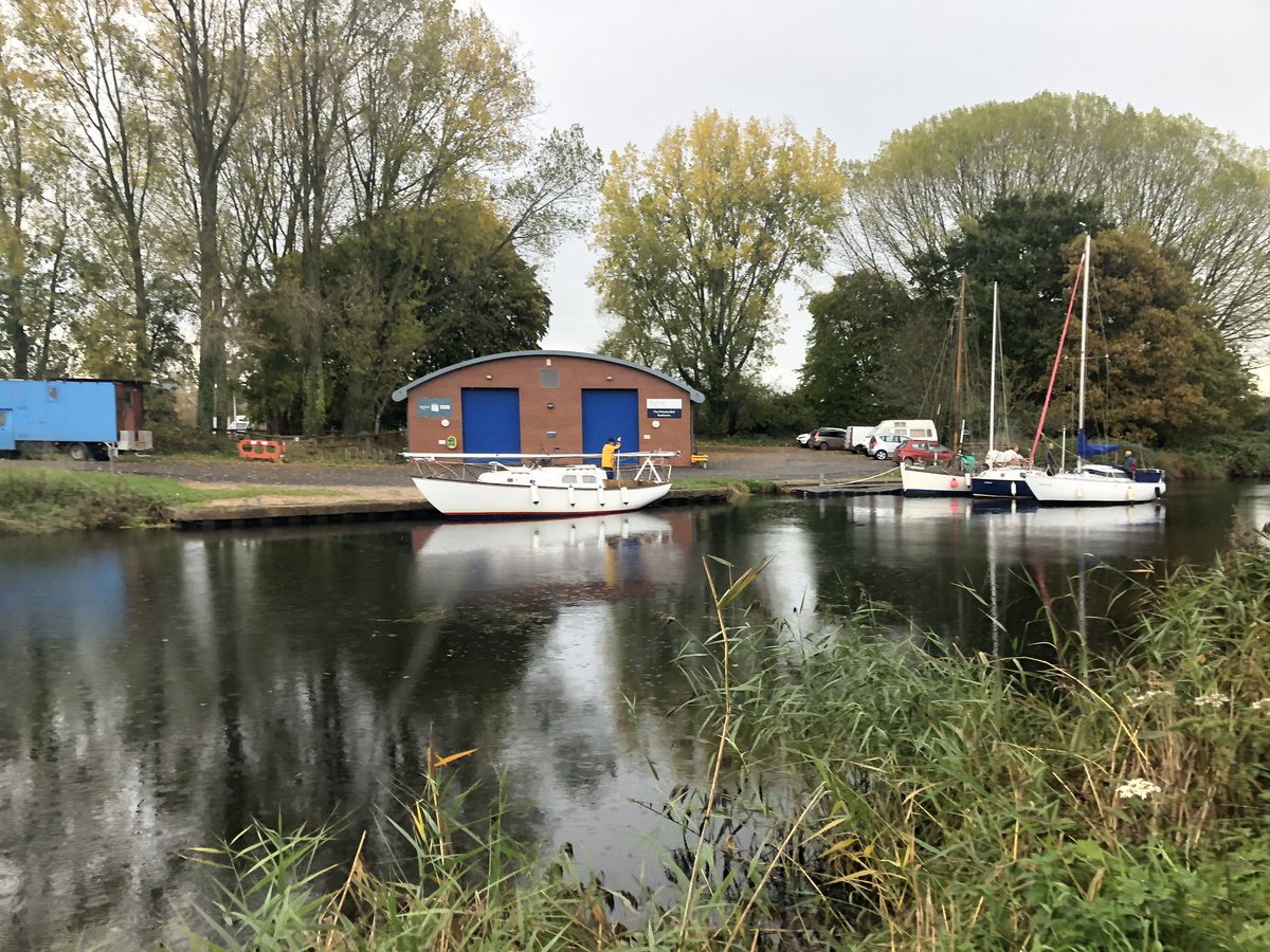 ecfcjohn's tweet photo. 10 Mile run along Exeter canal   today #jdrf
https://t.co/gwXsU5ICQU https://t.co/xHEyjqqjcv
