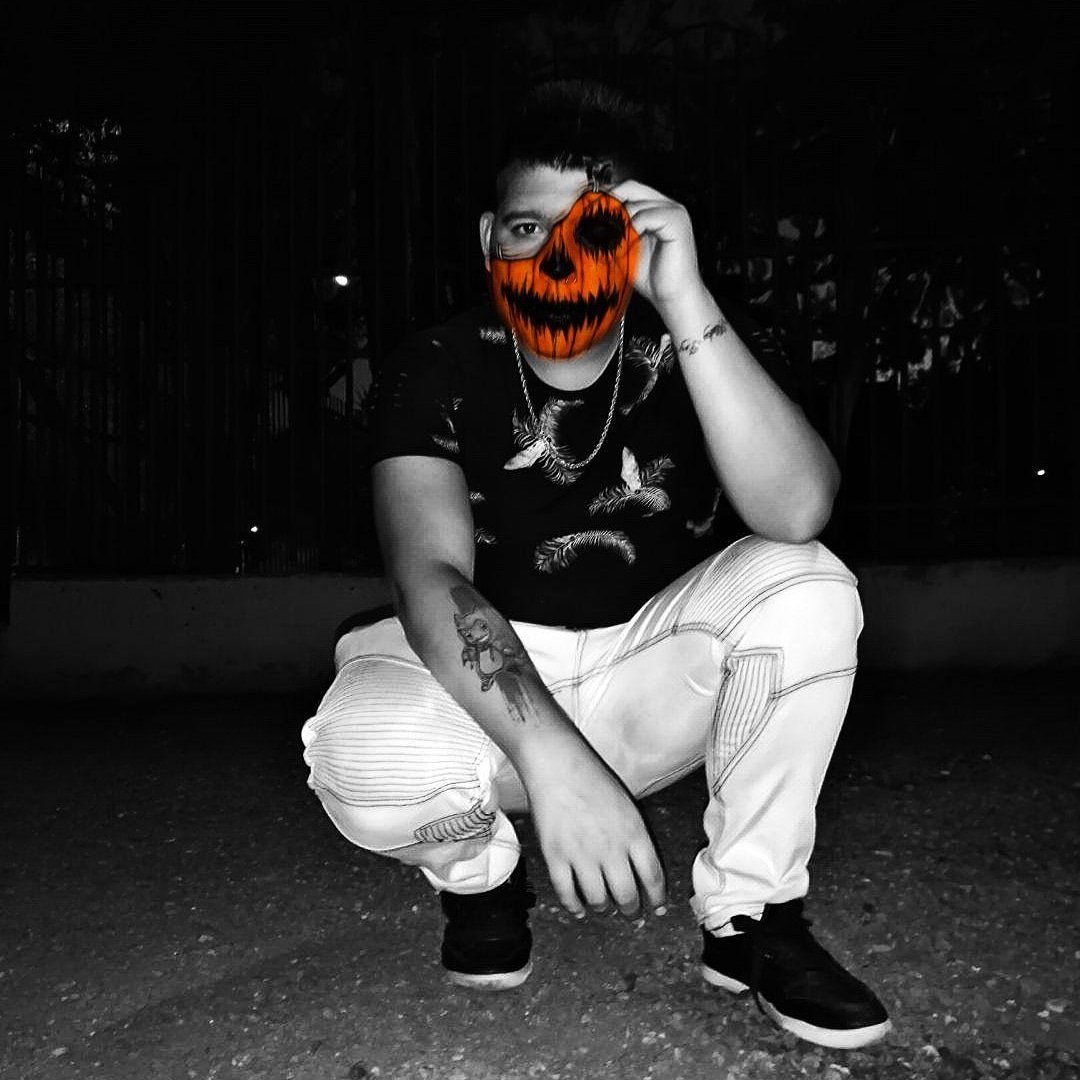 ElduoSevillano_'s tweet photo. Llego tarde por aquí Feliz Halloween!!! https://t.co/2Si9ytBMXT