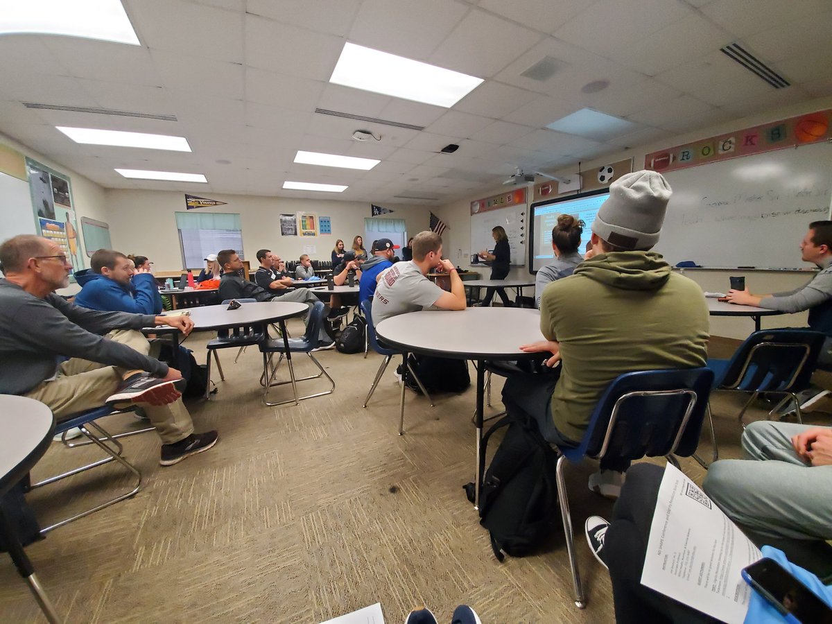 kristenhahne's tweet photo. Full room learning how to run a Peer to Peer PE program. Great information Lisa and Horizon Middle School PE teachers. #NDShape2019 @LeahWPE @learnbps https://t.co/l8WpCEOcAD