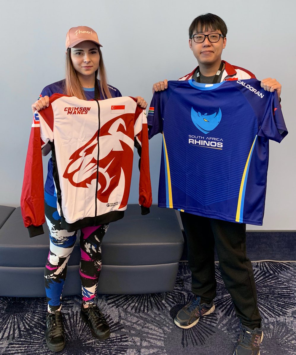 So hyped meeting the incredibly friendly @VirgoLizz from <a href="/ZABarbarians/">OWWC2019 South Africa Rhinos</a> before yesterday's matches and exchanging our team apparel! 

Now I too can be a tough and sturdy rhino at heart 🦏❤️

See you around #BlizzCon!