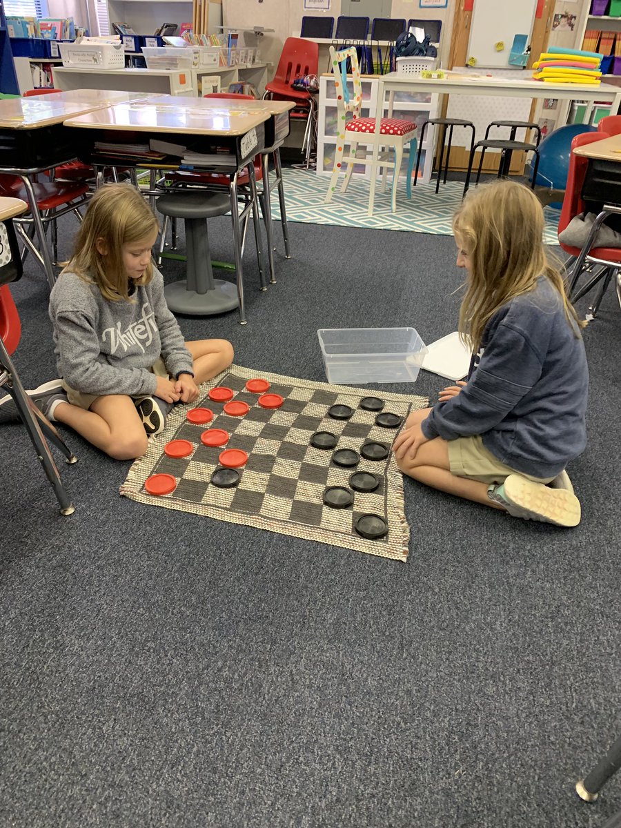 Superstars2nd's tweet photo. Having fun playing with indoor recess toys! #recessisfun #itiscoldoutside https://t.co/bOIU3Myosy