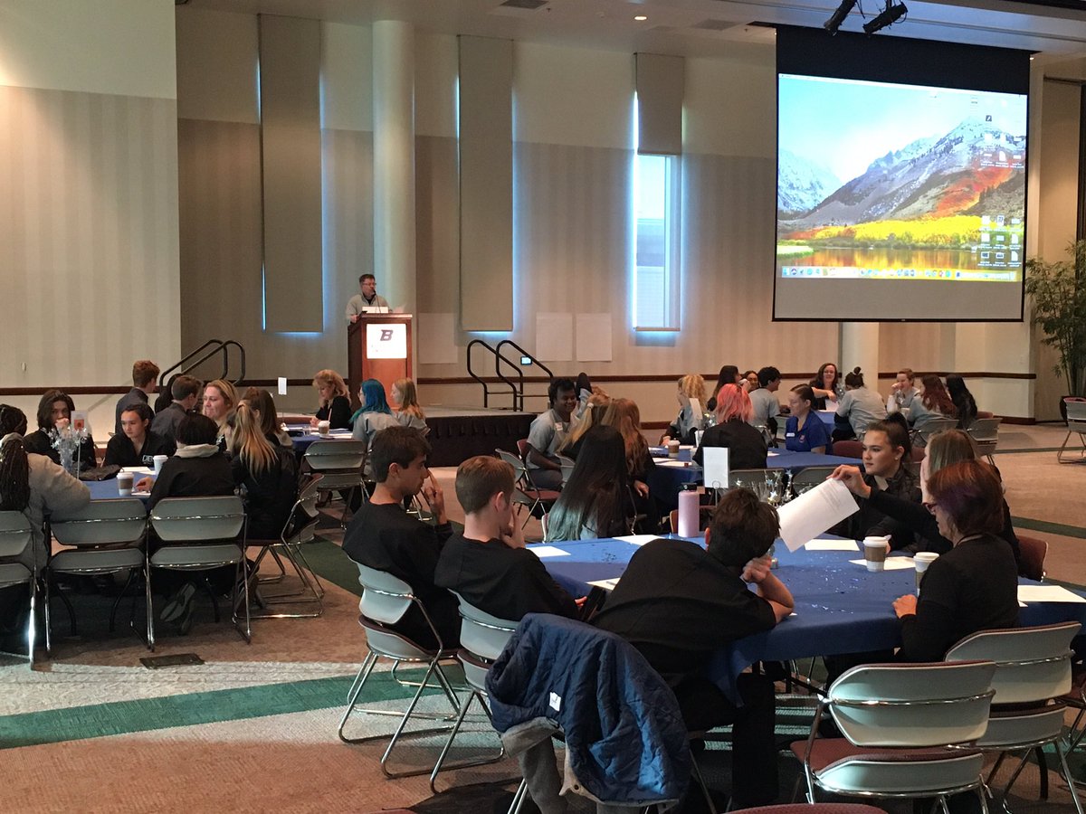 BSDCareer's tweet photo. Boise District @DTEC_BSD health professions students spending the day exploring programs and career options at Boise State. Thanks to Director Bob Wood and planner Kristy Grabert and team for all your hard work @BoiseState !! https://t.co/CmEe48tSZW