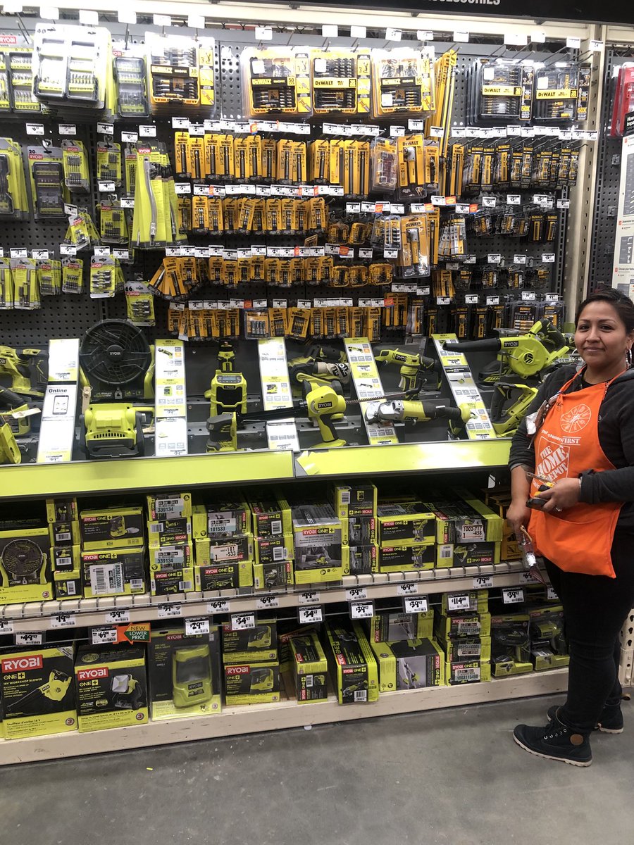 Perfect Bay during TOM training in #6844 great job to ⁦<a href="/oscary_j/">Oscar Castro</a>⁩ and Team, associate Lourdes providing excellent customer service.