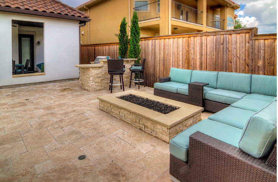 Fire features 🔥 add a bright and bold element that is sure to wow guests. They're also perfect for quiet, cozy nights with that special someone.