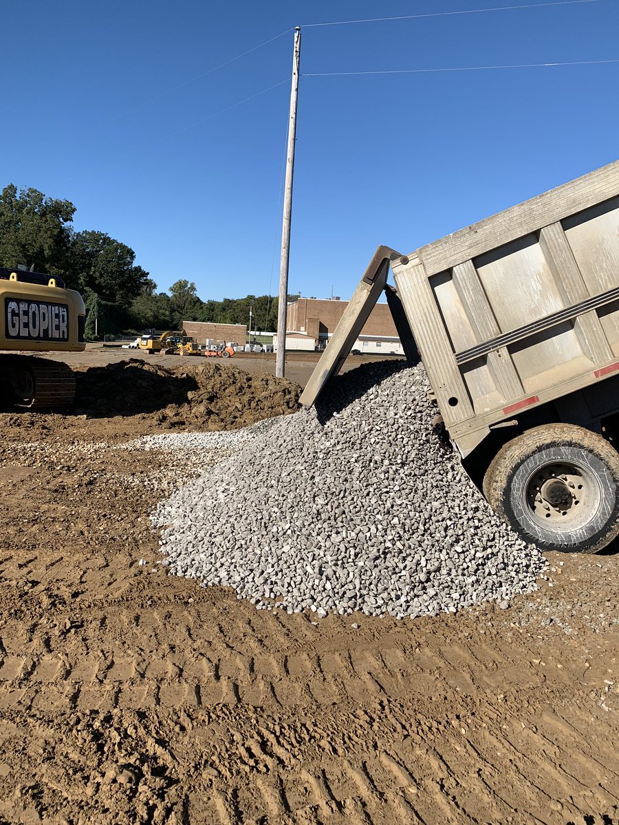 VwsdAOI's tweet photo. Progress at the site for the new Academy of Innovation building. #geopier #STEM #STEMeducation #vicksburg @VicksburgWarren #progress https://t.co/vfhQ9B4uNj