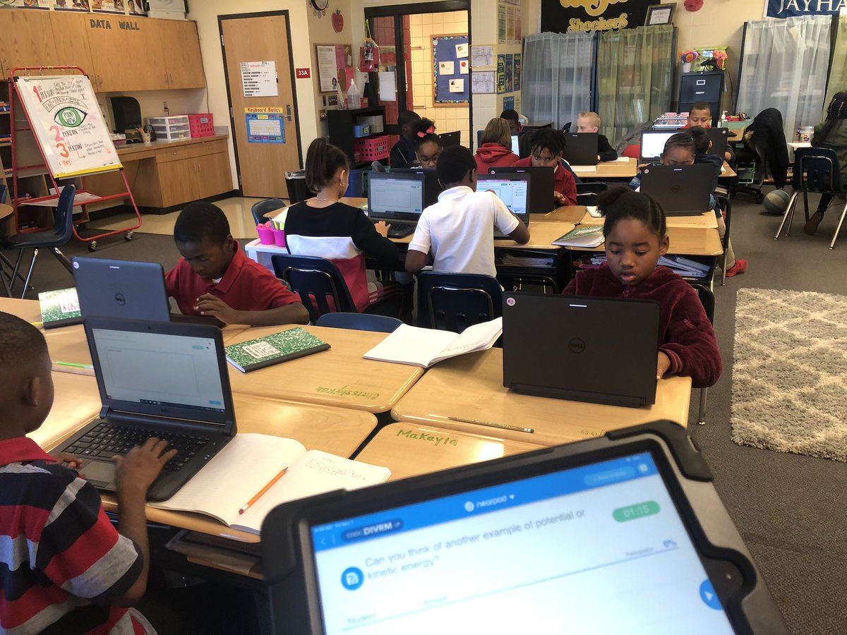 mrseck266's tweet photo. We’re using @nearpod today in science to learn all about potential and kinetic energy! The kids are loving it! @muellerusd259 @WichitaUSD259 #WPSproud https://t.co/YAHc4eKOXq