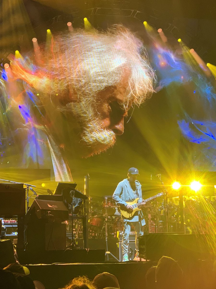 WildBillJr23's tweet photo. @deadandcompany @deandelray @madflavor Freehold NJ heading up to @TheGarden for a little #fallfunrun @GratefulDead @jerrygarcia @BobWeir @JohnMayer @BKreutzmann @mickeyhart @OteilBurbridge night 2 @JamBase https://t.co/VAfwjfIh1I