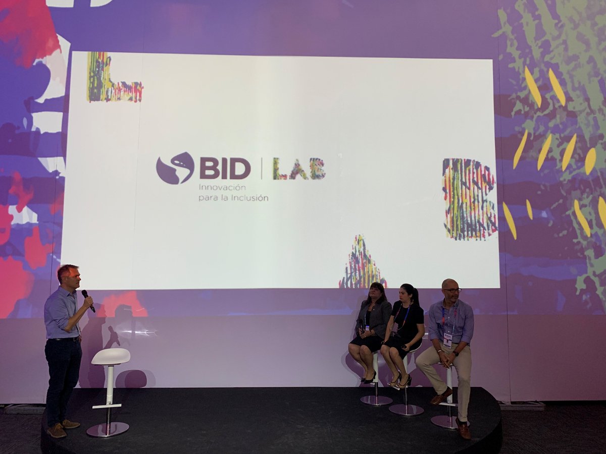 IDB_Lab's tweet photo. ¿Qué lecciones aprendidas nos dejó el programa #ProAhorros para receptores de pagos de gobierno, en su mayoría mujeres? Descarga el estudio de caso que estamos presentando ahora en el launchpad🚀en #Foromic 2019 ➡️https://t.co/lPOTv0ygaG https://t.co/3Mx0fPAcuk