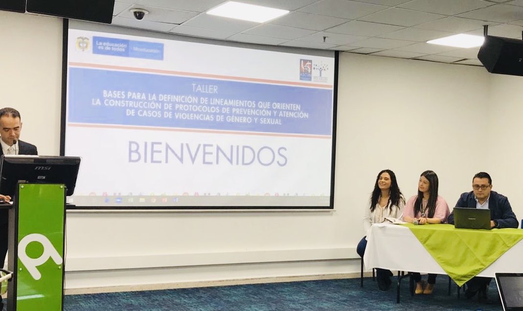 ALEXAVELANDIA's tweet photo. @Areandina sede y líder del taller "Bases de lineamientos dirigidos a la construcción de protocolos para tratamiento de casos de violencia de género" con @ASCUN1 @MinisterioEduc y universidades de Bogotá. Juntos trabajando por el bienestar de nuestros estudiantes 💚💚💚 https://t.co/BlcTnEMMvt