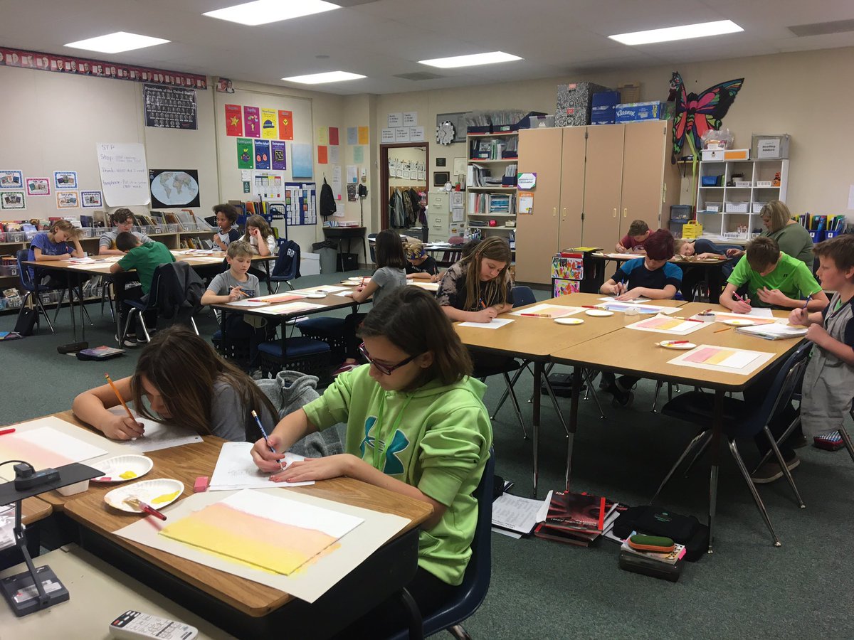 alicesmithbf's tweet photo. 5th graders working hard on art, and Friday Letters while the paint dries. 👊🏻 Learning about perseverance... @BFroadrunner @GFSchools https://t.co/VP5fD6kYLW