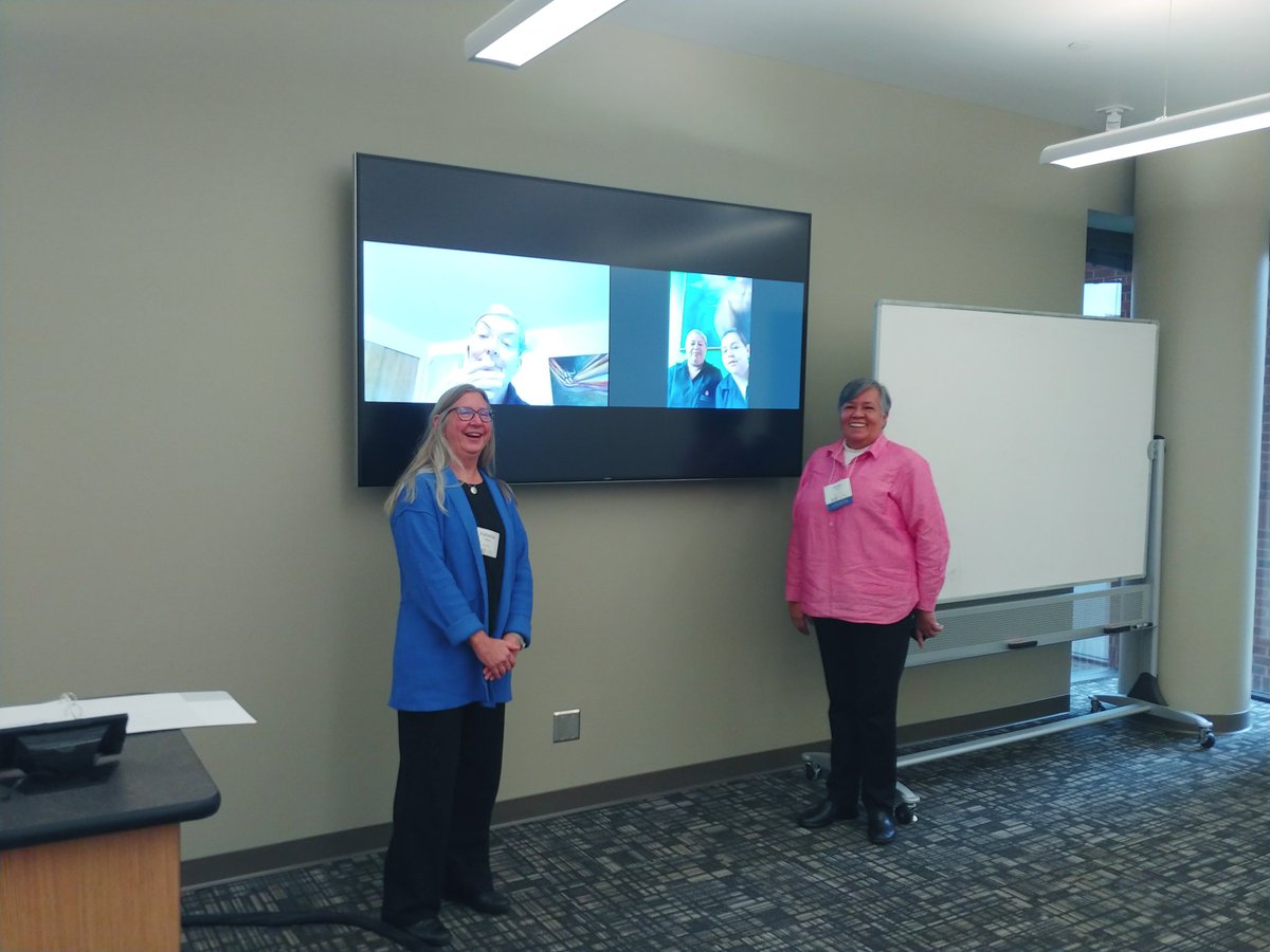 s_stalls's tweet photo. @maryspence1987 presenting on eval as collaborations @MinnesotaNGOs #MINNSpired2019 https://t.co/C2tb0S06Xs