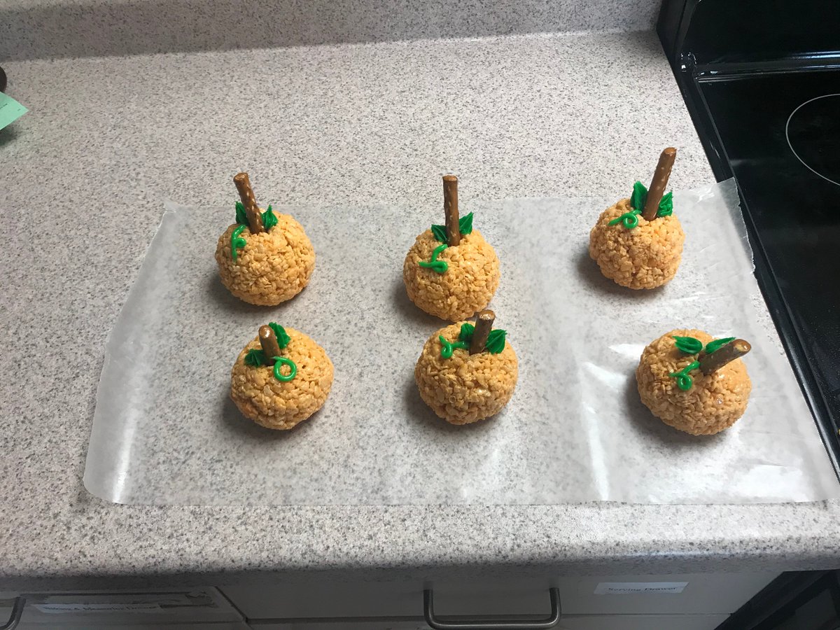 LoriSuss's tweet photo. The students made some tasty Halloween treats yesterday #menomfcs #sayyestofcs #mhsmustang1 #menomfcse https://t.co/vZIo4wQgNR