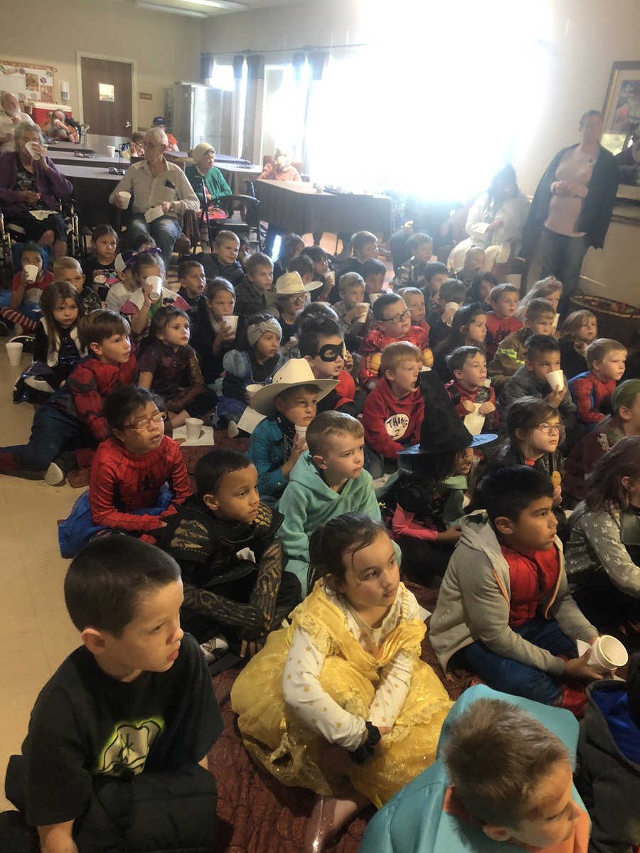 MissFrostBISD's tweet photo. Busy and fun last few days for HCE first grade! Guest readers, field trip to the nursing home, and Jack-o-lantern teeth addition! @hcebulldogs https://t.co/TSqG2sFhTP
