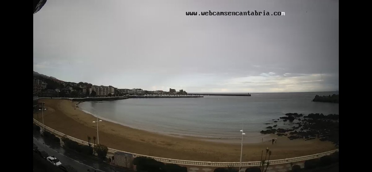 WebcamCantabria's tweet photo. Capturas ahora mismo en la #CostaOriental de #Cantabria:
1- (En #CastroUrdiales) Estamos con el frente encima.
2- (En #Laredo) La parte trasera del mismo frente.
3- (En #Santoña) Lo que viene después!
No te lo crees? Entra en https://t.co/FdXLBqlom4 y sigue las #WebcamsEnDirecto https://t.co/gu0RE0gZQZ