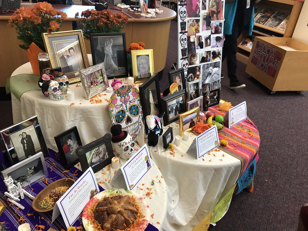 BradfordSchool's tweet photo. Scenes from today’s Dia de los Muertos Fiesta! https://t.co/WKYz82Lprd