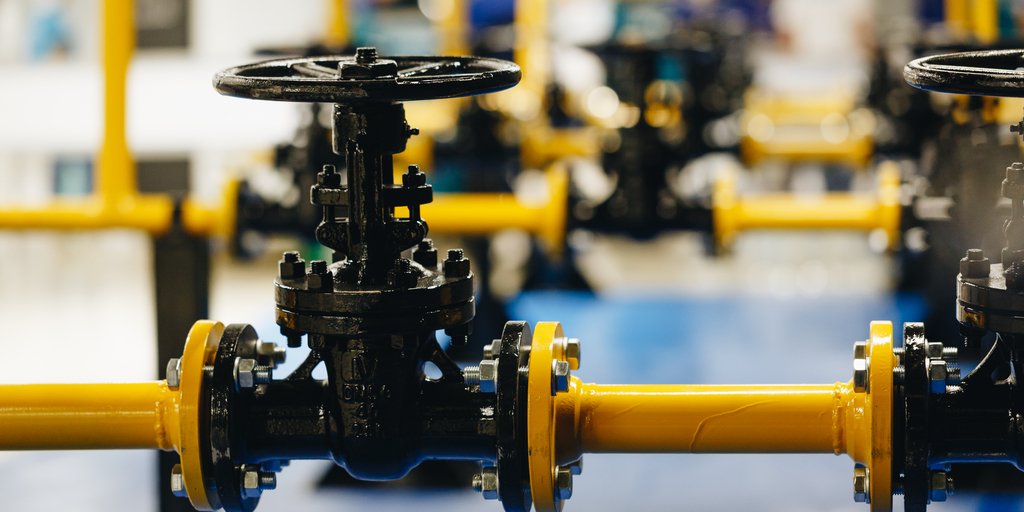 ValveMfgAssn's tweet photo. VALVE Magazine Feature: @bakerhughesco's Karan Sotoodeh explores the challenges of managing valves in EPCM projects. Read more in this #ValveExpert feature.
https://t.co/SPne3ZL9Wv
#ValveMagazine #ValveNews https://t.co/cacOqqBjKu
