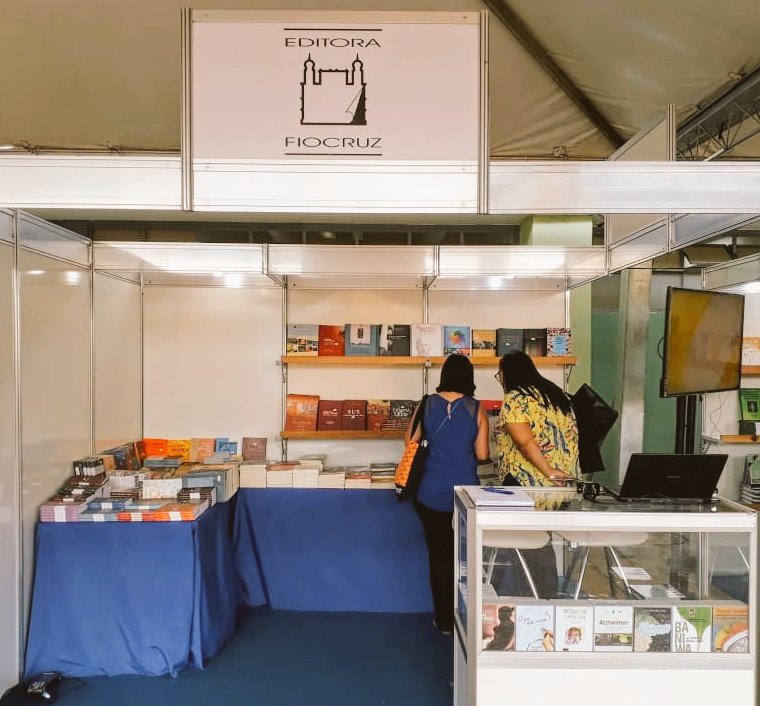 editora_fiocruz's tweet photo. Estamos no 16° Congresso Brasileiro de Assistentes Sociais. Até domingo, 3 de novembro, em #Brasília. Diversos livros do nosso catálogo com descontos! 📚📚
@CfessOficial #EditoraFiocruz #CBAS #CBAS2019 #CBAS2019BSB #CBASEuFui https://t.co/T2hlFsRJLX