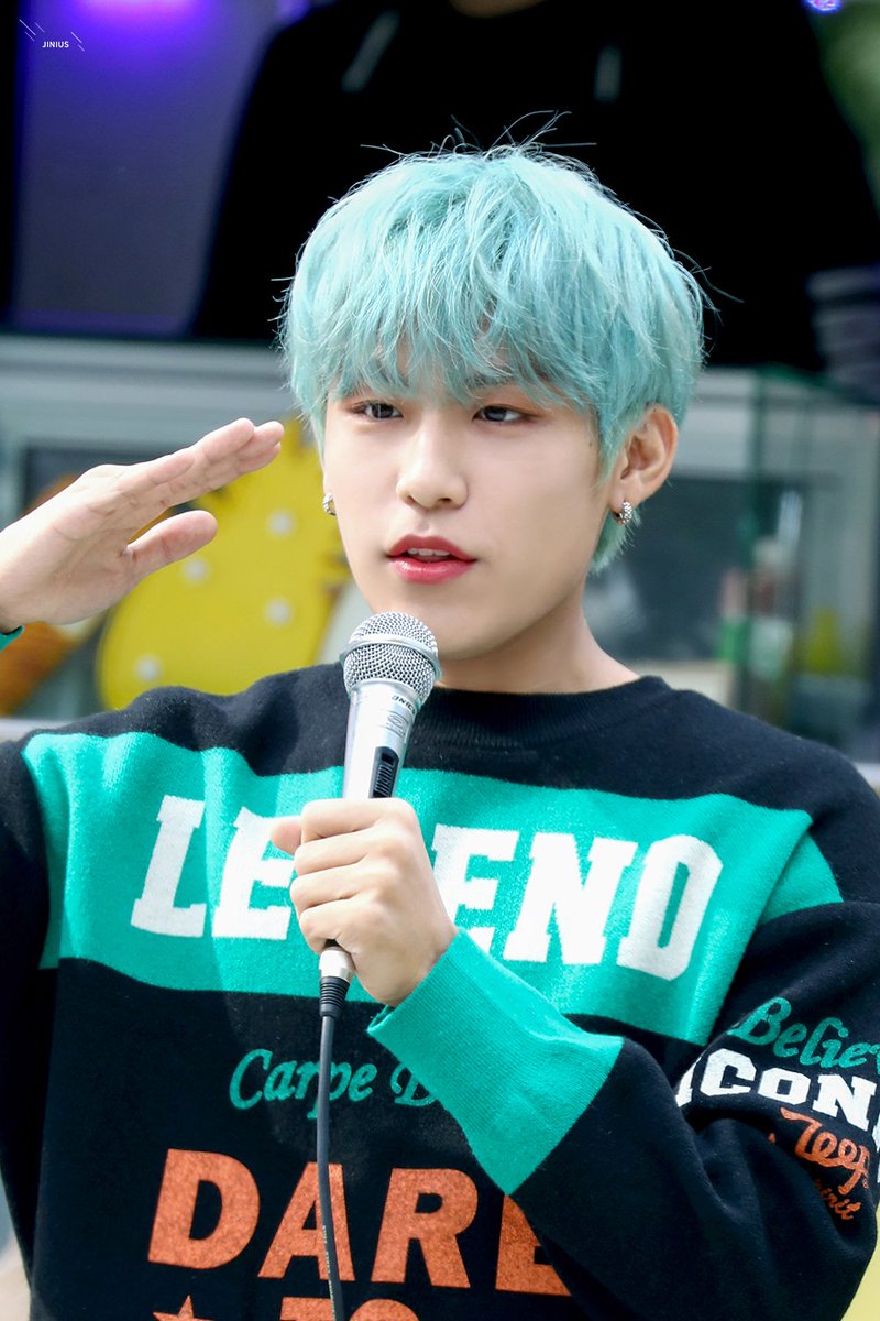 WOO_JINIUS's tweet photo. 너를 한없이 사랑하고
너는 한없이 행복하고
그렇게 찬란하게 빛이 날 수 있게
항상 너를 지켜줄게
#우리의행복_박우진_생일축하해
#OnlyOneWOOJINDAY https://t.co/N036tVdHbB