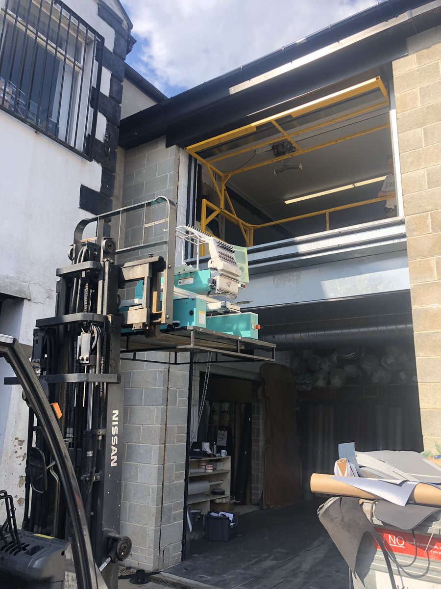 GroupEmbroidery's tweet image. Another #tajima install picture. Second floor delivery, no problem!  5th Sumo Tajima machine for this customer. #embroiderymachines #singlehead #modular