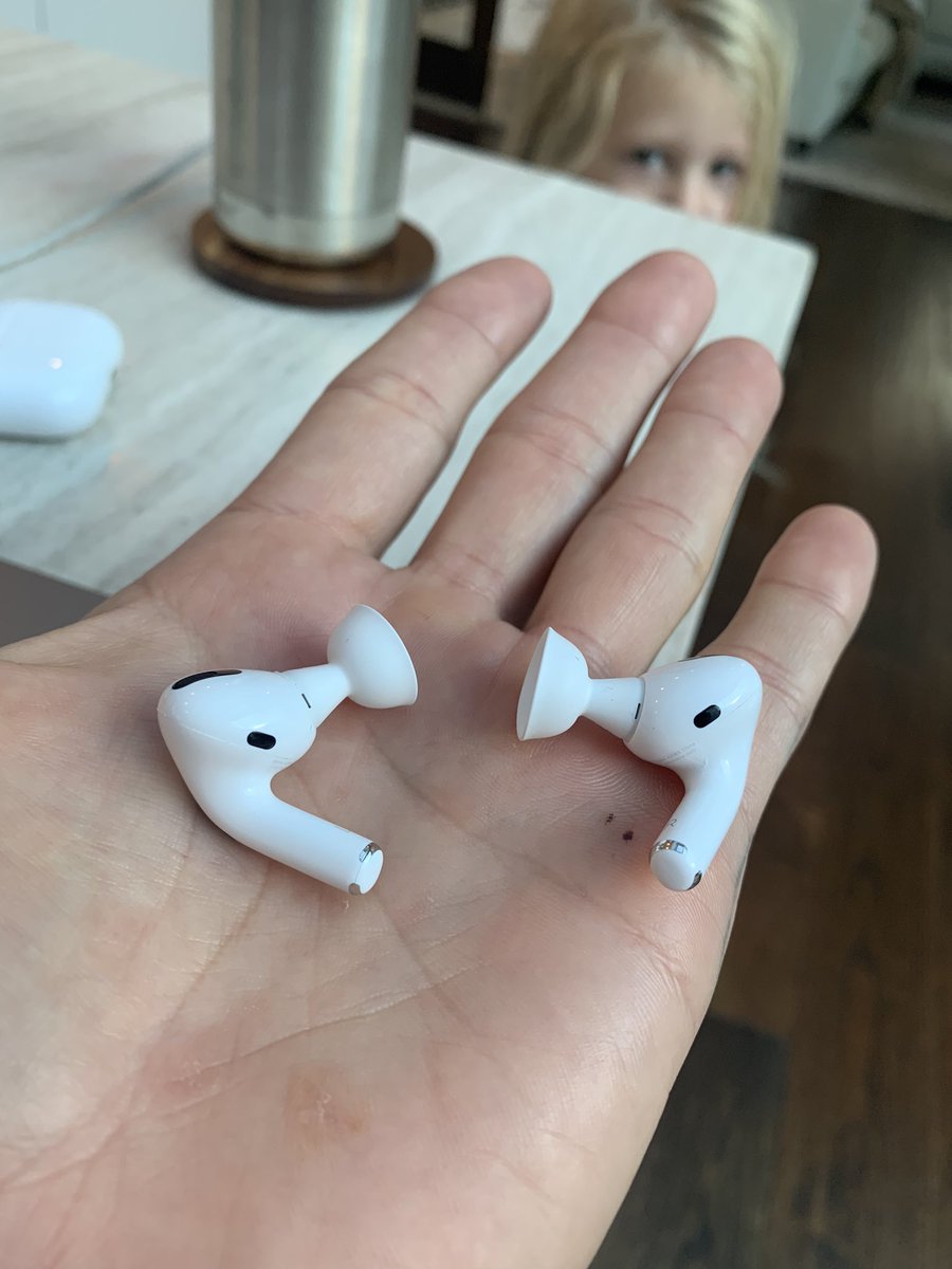 Casey's tweet photo. anyone else experience this when you take these things out of your ears? https://t.co/06hZDNGjAp
