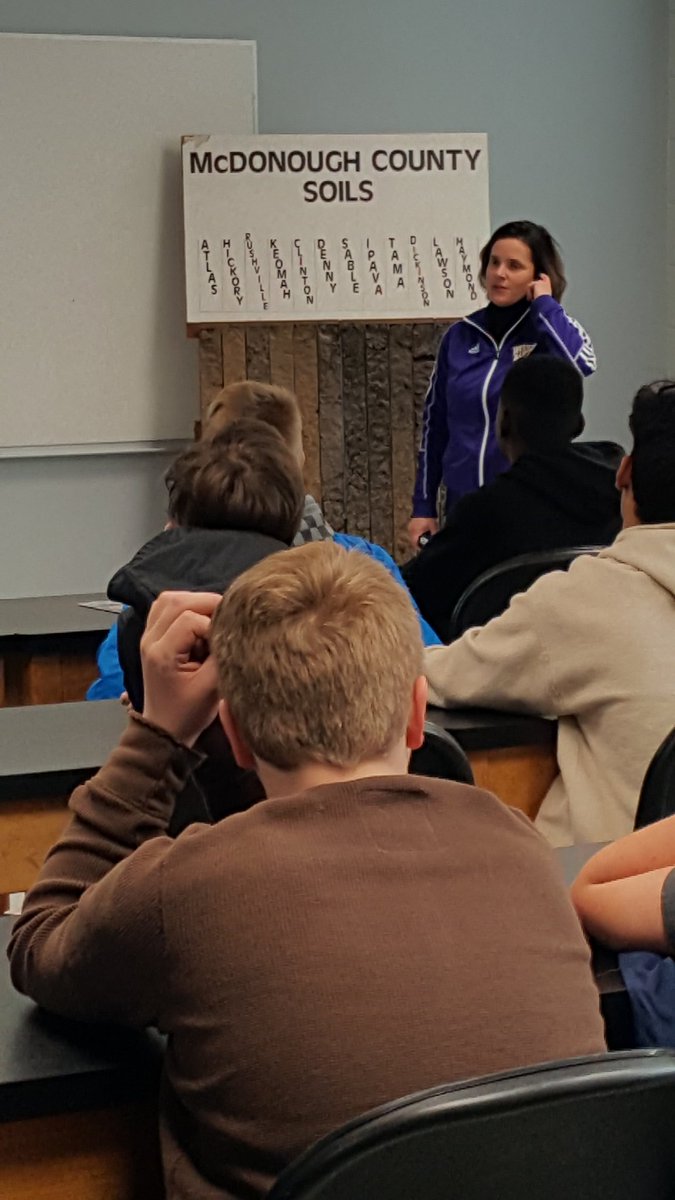 CCarpenter84's tweet photo. Activity with Business Fraternity
#wearelombard #wiu https://t.co/K82b1NdV57