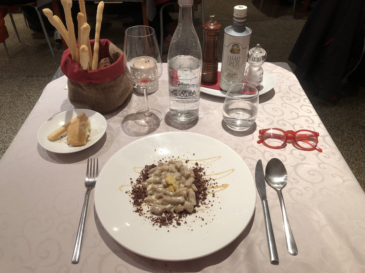 15 propuestas deliciosas para foodies con mucha hambre en @TuLangheRoero: bit.ly/2C3Ys1s <a href="/Villabeccaris/">VILLA BECCARIS</a> <a href="/gastronourbana/">Gastronomia Urbana</a> @Visit_Piemonte <a href="/ENIT_italia/">ENIT S.p.A. 🇮🇹</a> <a href="/Italia_espanol/">Oficina de Turismo de Italia</a> <a href="/AlbaTruffle/">Fiera del Tartufo</a> @delseyspain #GraupixLangheMonferratoRoero