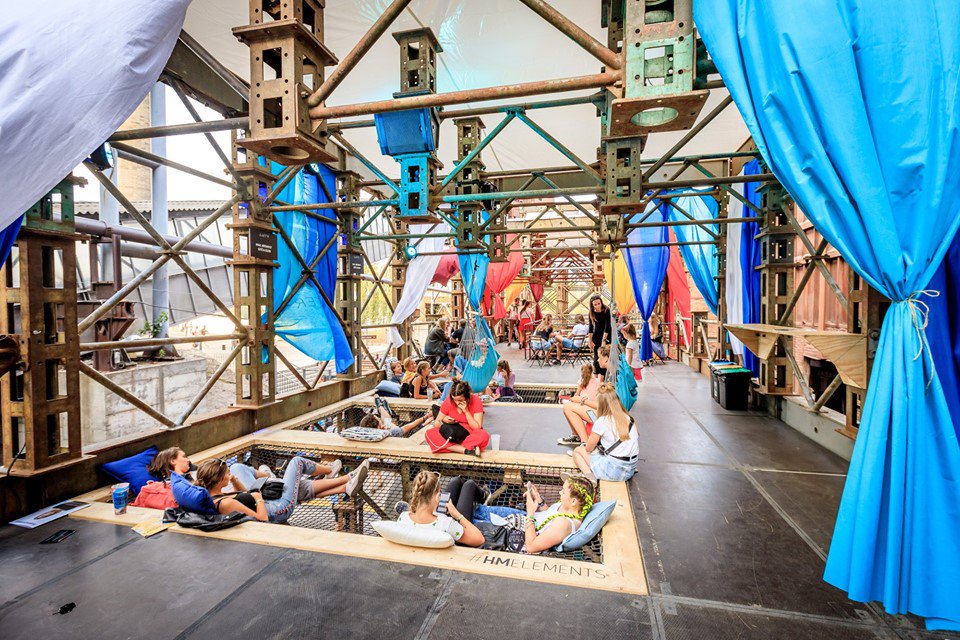 EventArenaPraha's tweet image. Jsme plni emocí a rádi bychom se s vámi podělili o úžasnou zprávu a to, že jsme byli zařazeni mezi shortlistované práce na světové soutěži #BeaWorld. Držte nám pěsti, v listopadu se chystáme před porotu do Milana.
#shortlist #nominace #worldsbestevents #evenarena