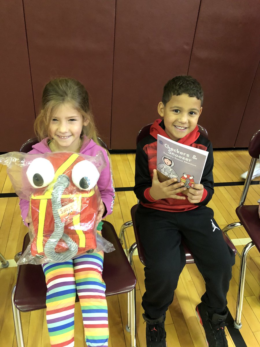 DunkirkSchool4's tweet photo. PBIS Assembly with Checkers the Inventor!!!  #stemblockrocks https://t.co/szLRMpYwB5