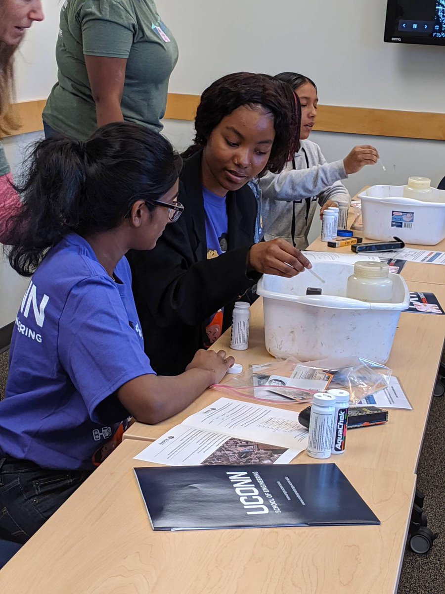 PathwaysAcad's tweet photo. Pathways is represented at the Sisters in STEM conference! Let’s go girls! 💻🔭🧪⚗️🔬#befutureready https://t.co/uQW4AVRmiO