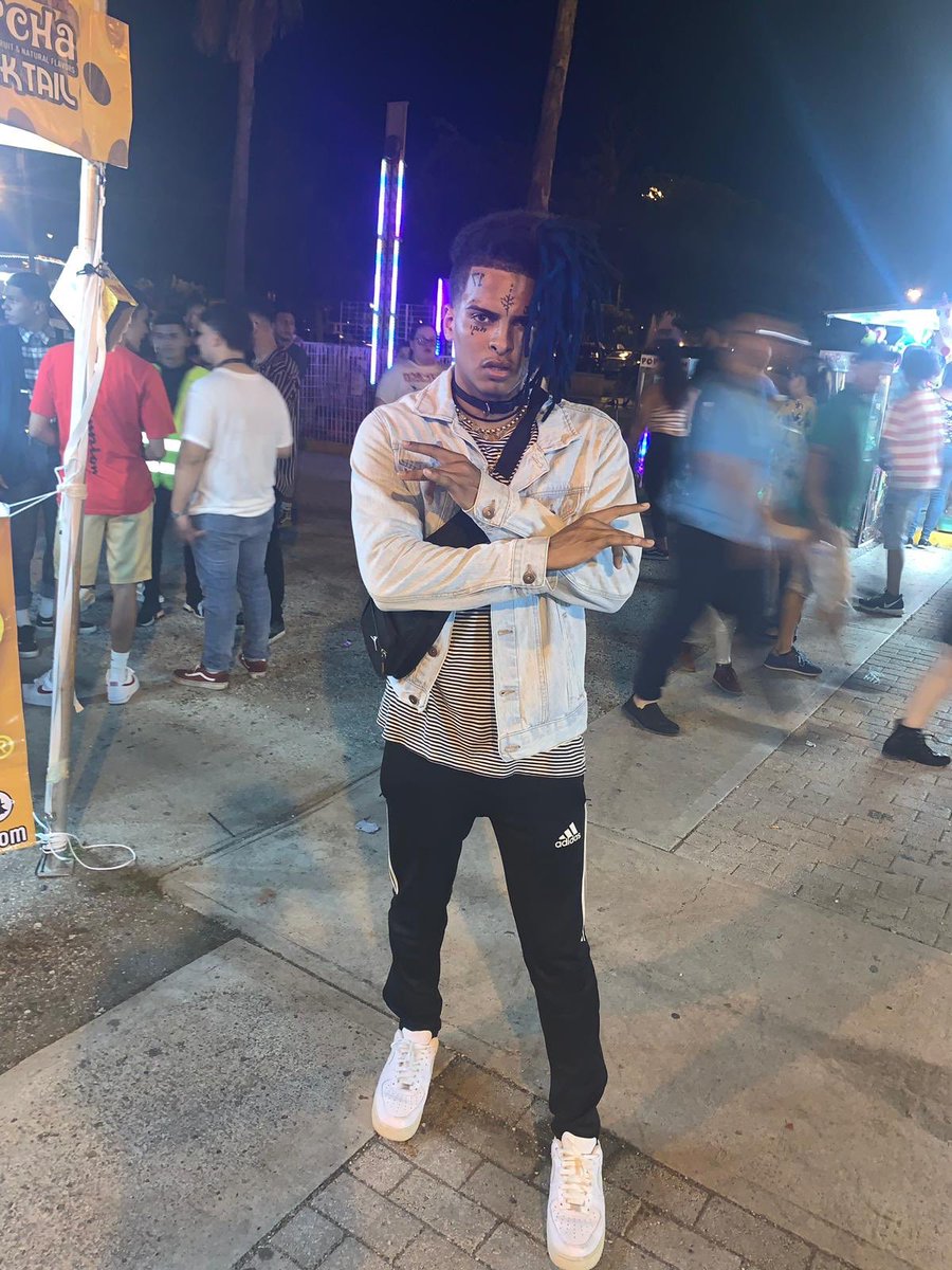 JustinAlbert_'s tweet photo. It was fun being you for a night!🎃
XXXTENTACION 🤩🥴🔥 https://t.co/Yr7l2jUN7r