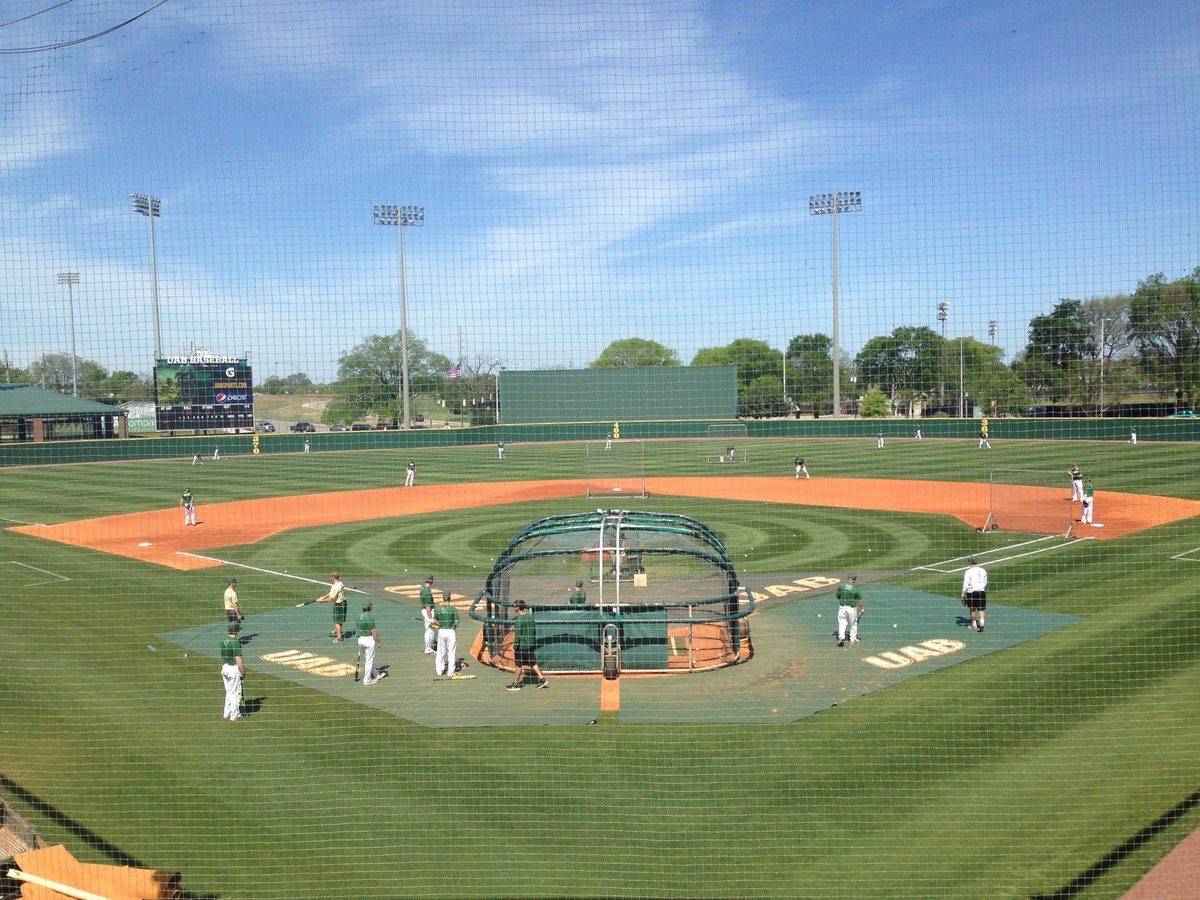UAB_Baseball's tweet photo. Last chance to see the Blazers 🐉 in 2019 is this weekend's Fall World Series. Pitching matchups below...

Today at 2:30- @juicy_j2018 vs. @Leo_1_Harris 

Saturday at noon- @Itz_KingBO vs. @theman428 

Sunday at 1:30- @riley_davis5 vs. @trusk22 

All games at YMF

#WinAsOne https://t.co/7BjaBJ4ia0