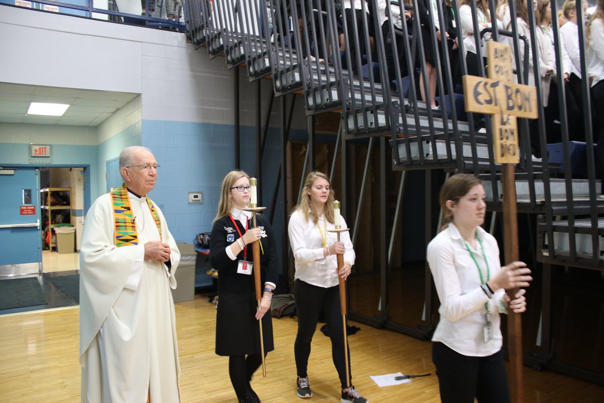 MNDCougars's tweet image. Mount Notre Dame celebrated All Saints Day with a special Mass that honored multicultural saints, including St. Oscar Romero of El Salvador, who connect us to the global mission of the church. #CatholicFaith #MulticulturalWeek