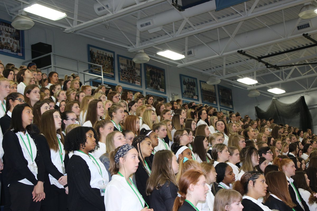 MNDCougars's tweet image. Mount Notre Dame celebrated All Saints Day with a special Mass that honored multicultural saints, including St. Oscar Romero of El Salvador, who connect us to the global mission of the church. #CatholicFaith #MulticulturalWeek