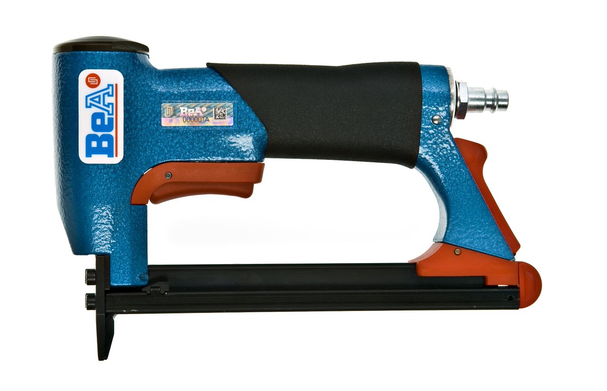 BeAFasteningsUK's tweet photo. The BeA 71/16-421 Upholstery Tacker. 
Made in Germany, it is trusted by professionals worldwide for it's unrivalled performance &amp; reliability. Beware of imitations and never compromise on quality. Look for the BeA hologram to be sure you are buying genuine BeA products #BeAssured https://t.co/lDnZiorY2t