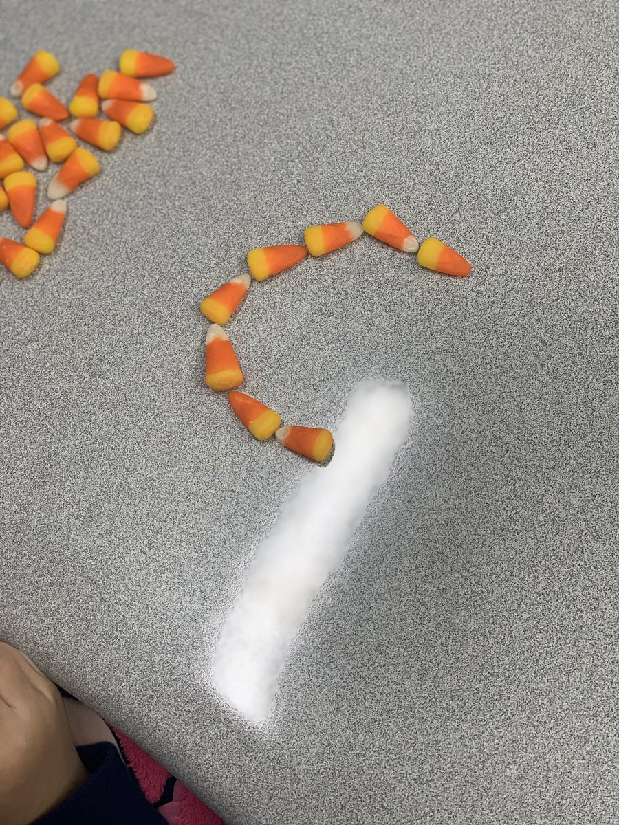 KJonesHoover's tweet photo. Making letters out of candy corn was so much fun!!!! The kids had a blast and can’t wait to use them for math. 🙂🙃😌 @CyFairISD @HooverCFISD @CFISD_HR #BeAHooverHero #CFISDspirit #HooverPK #horrayforPK #candycornday https://t.co/QKWXWIgk20