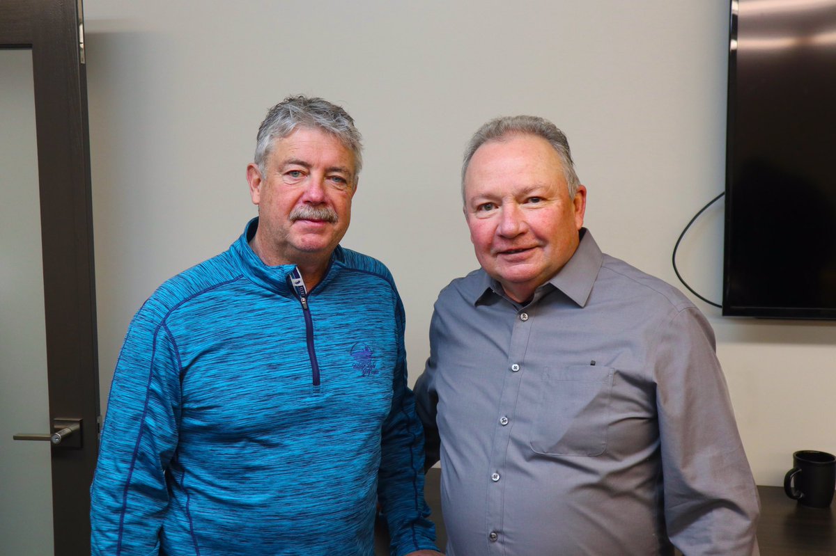 RoyalLePage_Bdn's tweet photo. Yesterday our team got together to celebrate and congratulate Garry McNish as he enters retirement after 40 years of working in the real estate industry! 

After working at a great job with Manitoba Hydro for 9 years, Garry's wife Janie told us all about how he randomly... https://t.co/pnF6ObJ9Lo